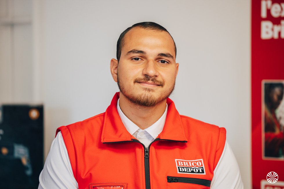 Rencontrez Ryan, Manager Service Client - BRICO DEPOT