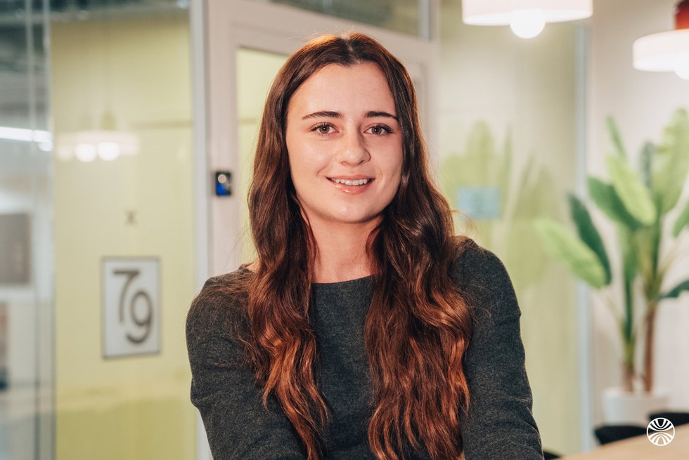 Rencontrez Eva, Programmatic Strategist - 79