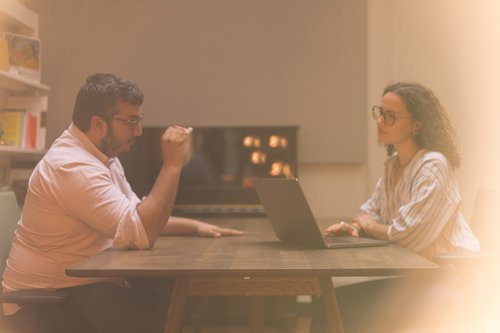 Entretien d'embauche : 15 techniques d'hommes politiques pour esquiver les questions