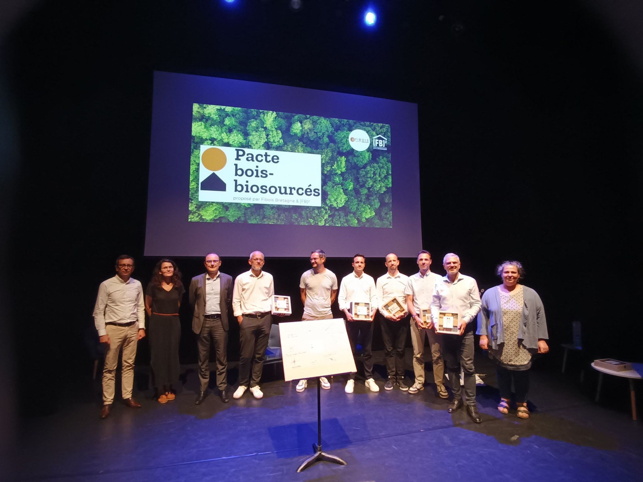 Signature du Pacte Bois &amp; Biosourcés : la Bretagne devient la 8ème région engagée pour Kaufman &amp; Broad ! 🙌 