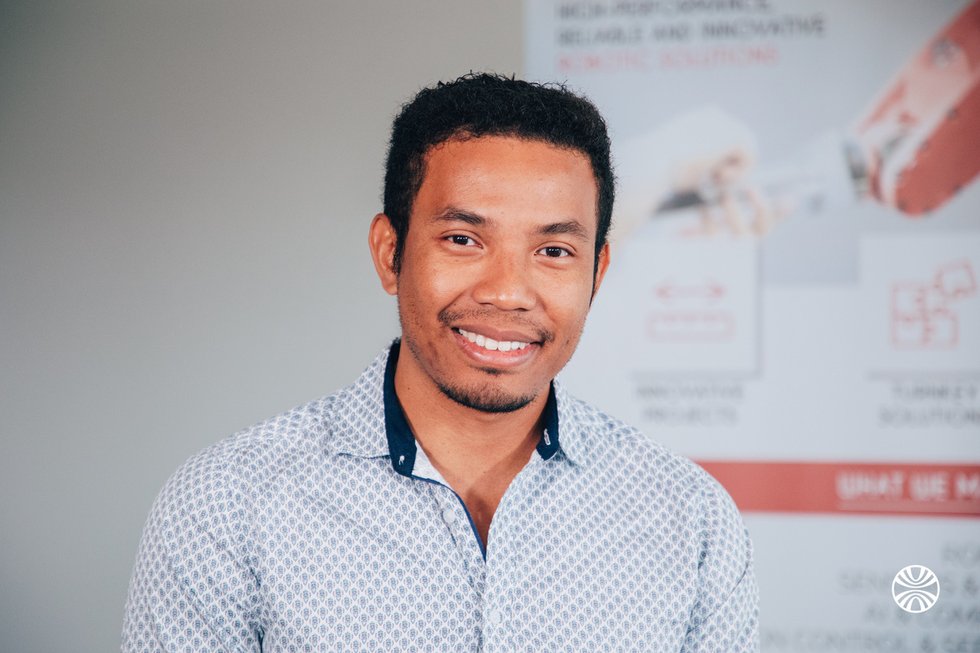 Rencontrez Enric, Chargé d'affaires robotique - AKEOPLUS