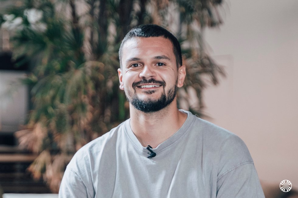 Rencontrez Mathias, Responsable administratif et financier - Stracker