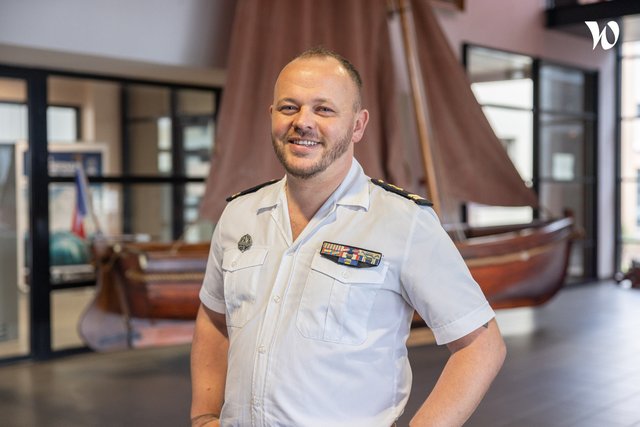 Découvrez la Marine nationale avec le lieutenant Anthony, adjoint au chef de bureau RH