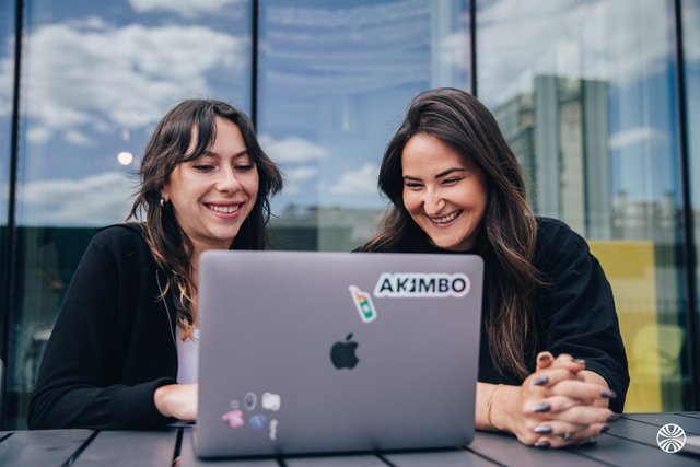 Akimbo