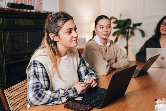 Digital Brand Makers (DBM)