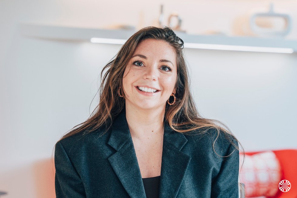 Rencontrez Romane, Responsable SEO - aesthé Groupe