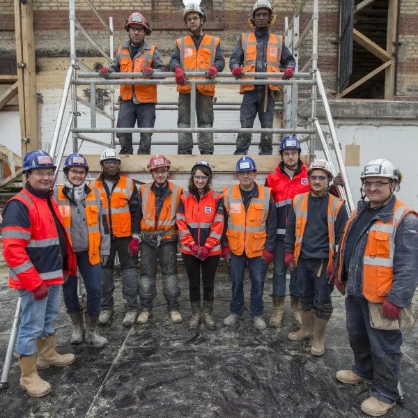 À la rencontre de nos compagnons - Katy, Technicienne de chantier façades - VINCI Construction