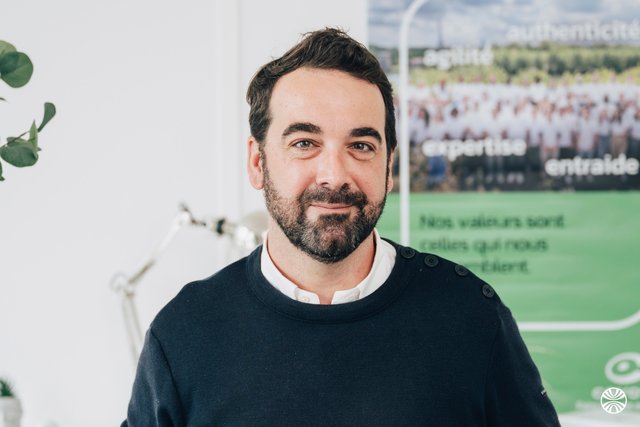 Rencontrez Michel, Manager - Coyote Business Services