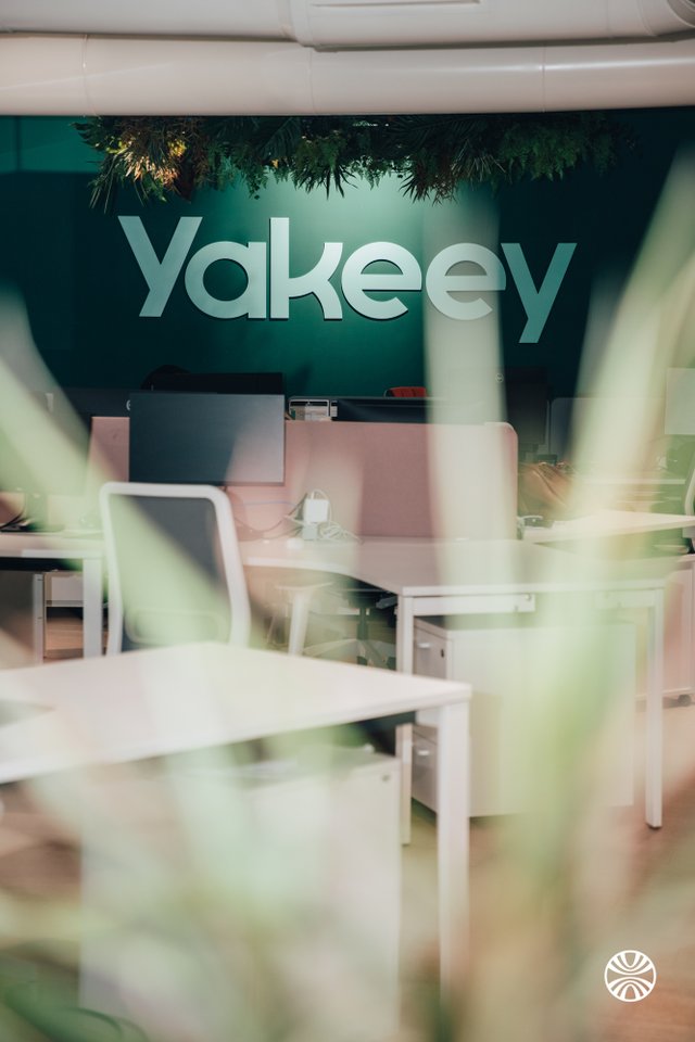 YAKEEY