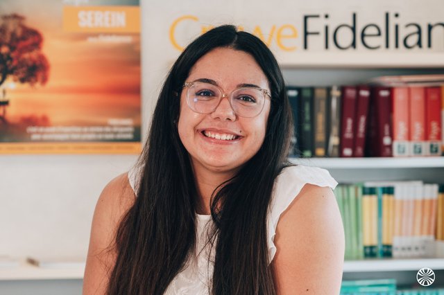 Rencontrez Coralie, Juriste en droit des sociétés - CROWE FIDELIANCE