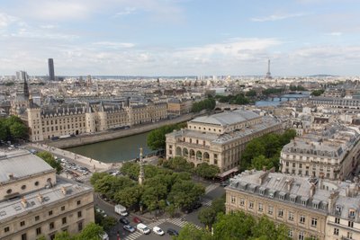 Eau de Paris