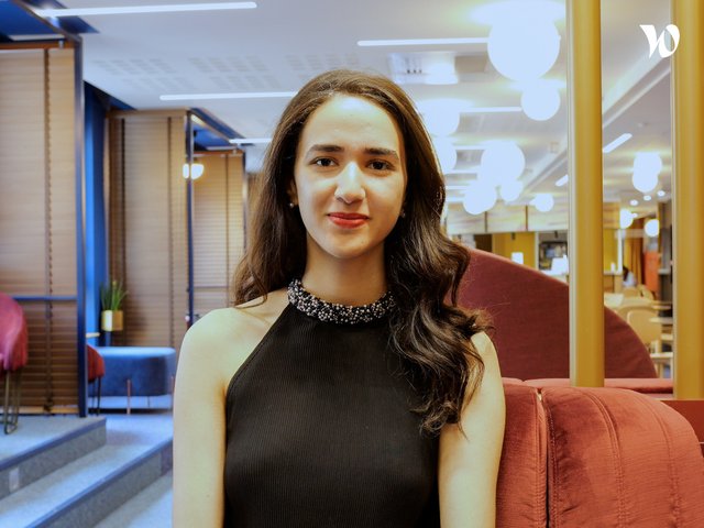 Rencontrez Safia, Consultante - NDA