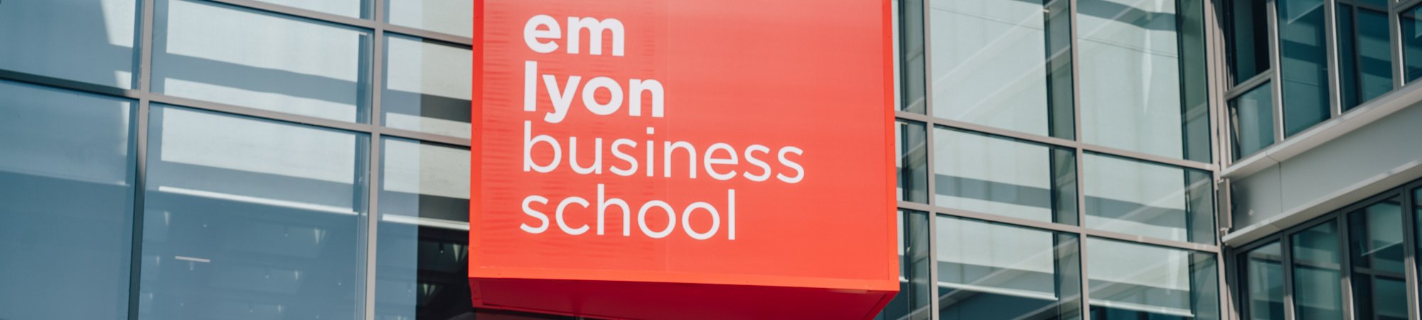 emlyon business school