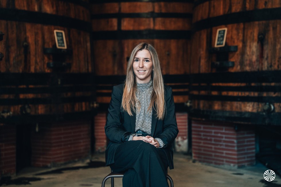 Rencontrez Emma, Responsable marketing et communication - AdVini