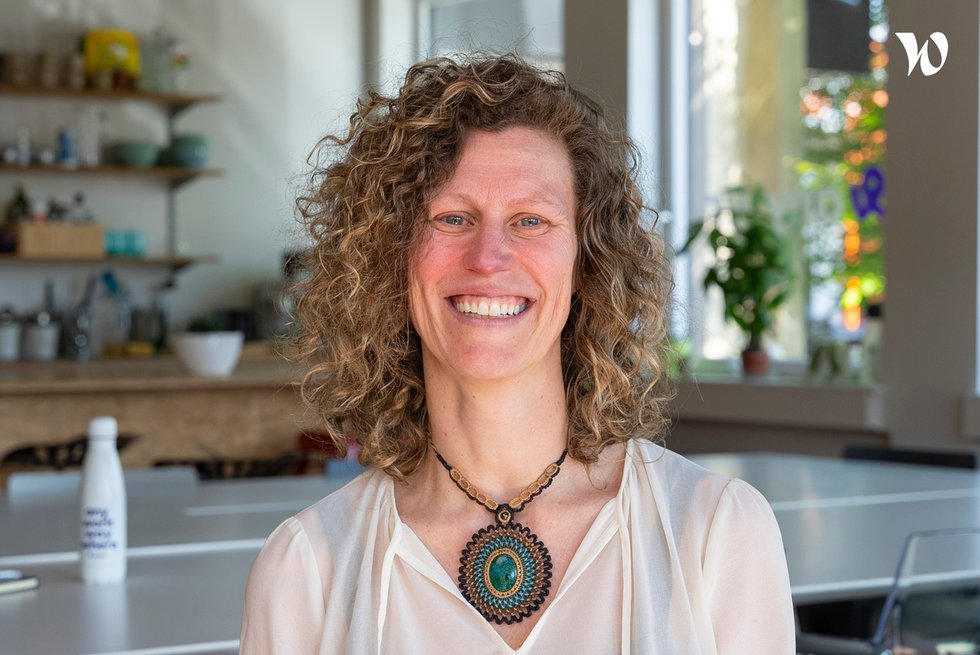 Meet Catherine, Coordinatrice en immigration - Anywr Group