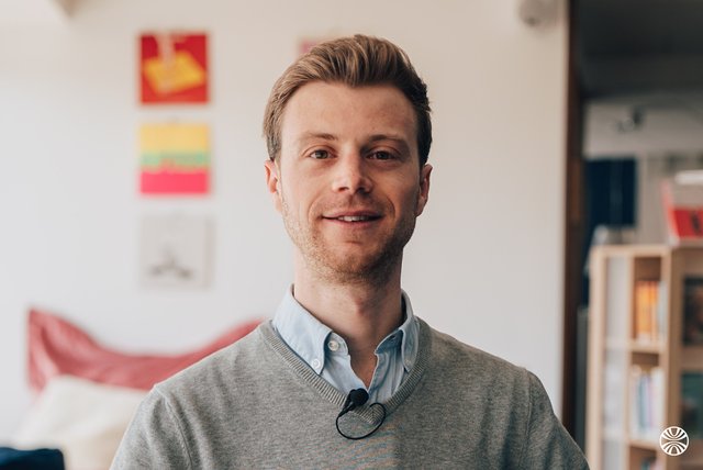 Rencontrez Maxence, Responsable de la Commande publique et affaires juridiques - Mairie de Courchevel