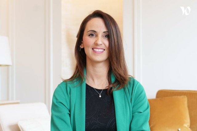 Rencontrez  Emilie, Responsable administrative et financière - Biografy