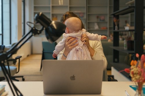 « Ce jour où j’ai été obligé d’emmener mon enfant au bureau… »