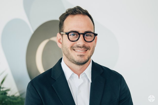 Rencontrez Joan, Directeur commercial - MeltOne Advisory