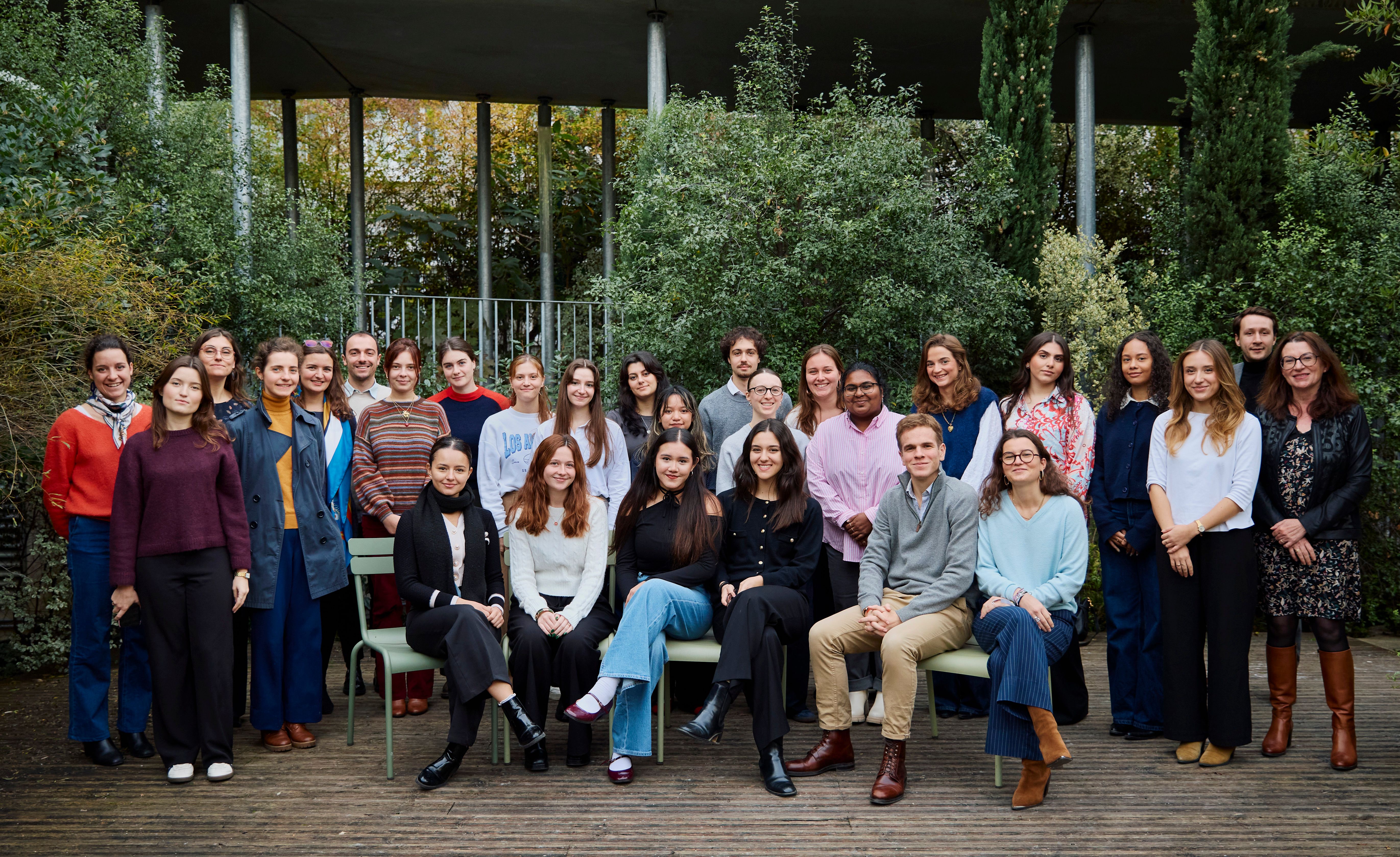 En renforçant les liens avec les acteurs de l’enseignement supérieur, nous accompagnons les talents de demain dans la connaissance et la réalité de nos métiers et leur faisons découvrir les perspectives offertes par la maison.