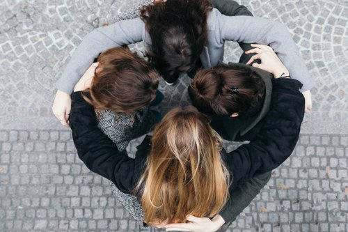 Réseaux féminins : vrai levier professionnel ou sororité fantasmée ? 