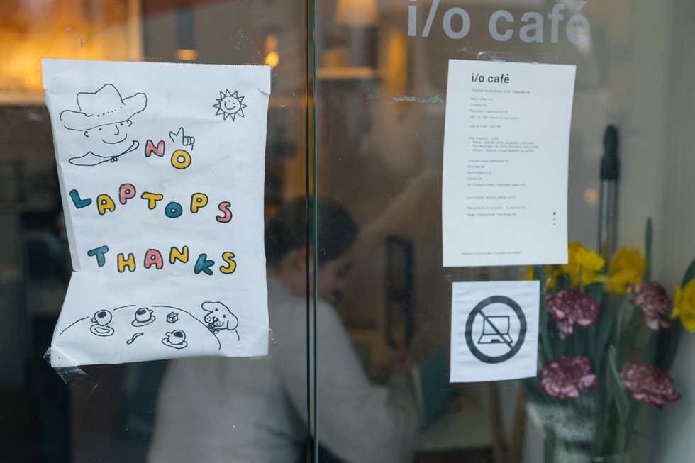 Gérants de cafés vs télétravailleurs : la guerre est déclarée ?