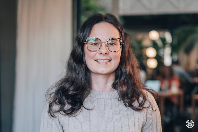 Rencontrez Julie, Growth marketing manager - Symetrics