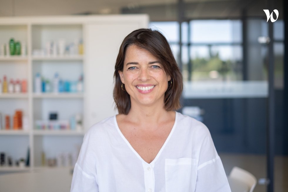 Rencontrez Alexia, DRH France - NAOS (Bioderma - Institut Esthederm - Etat Pur)