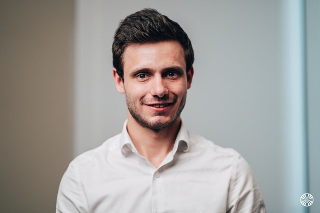 Rencontrez Alban, Ingénieur d'application industrielles - KEYENCE France