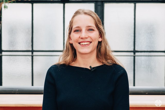 Rencontrez Angèle, Responsable Achats - Gimmy