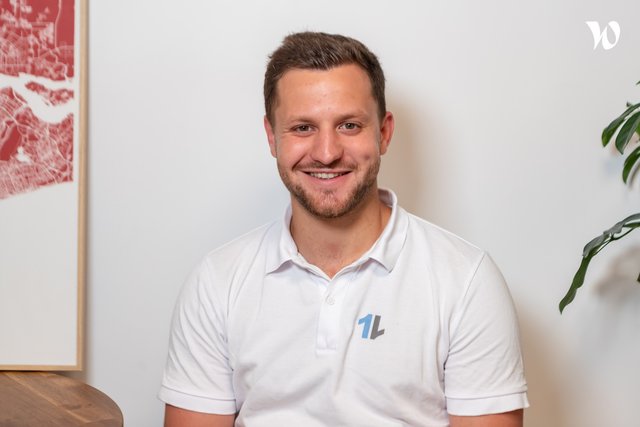 Rencontrez Geoffrey, Commercial - En 1 clic