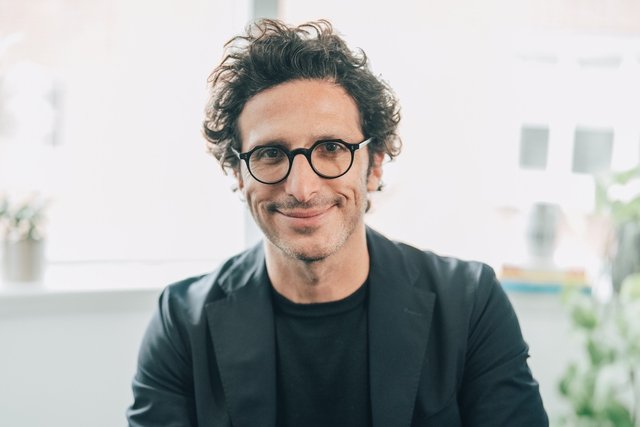  Meet Adrien, Co-Founder - Mirakl