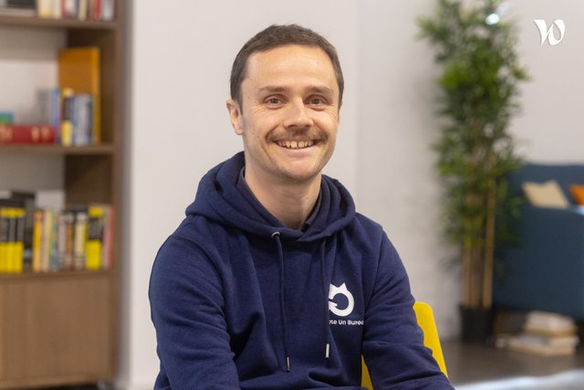 Rencontrez Maxence, Responsable commercial - adopte un bureau