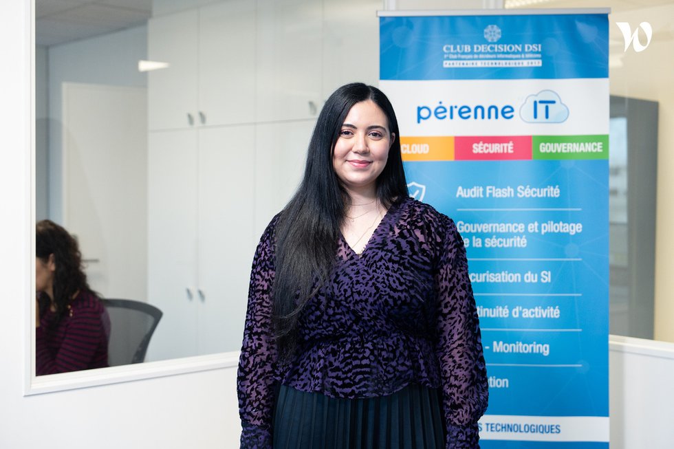 Rencontrez avec Donia, Responsable administration des ventes - PÉRENNE'IT
