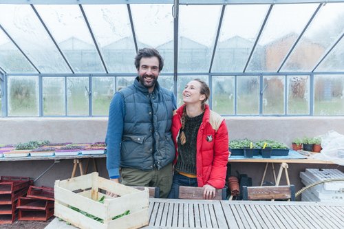 Un pied au bureau, l’autre à la ferme : reportage sur ces nouveaux polytravailleurs