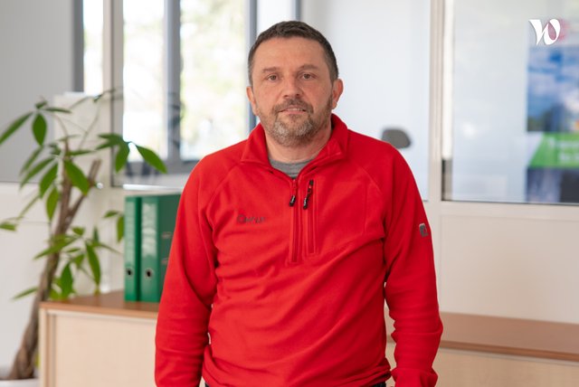 Rencontrez Pierre, Technicien process - Leroux & Lotz Technologies