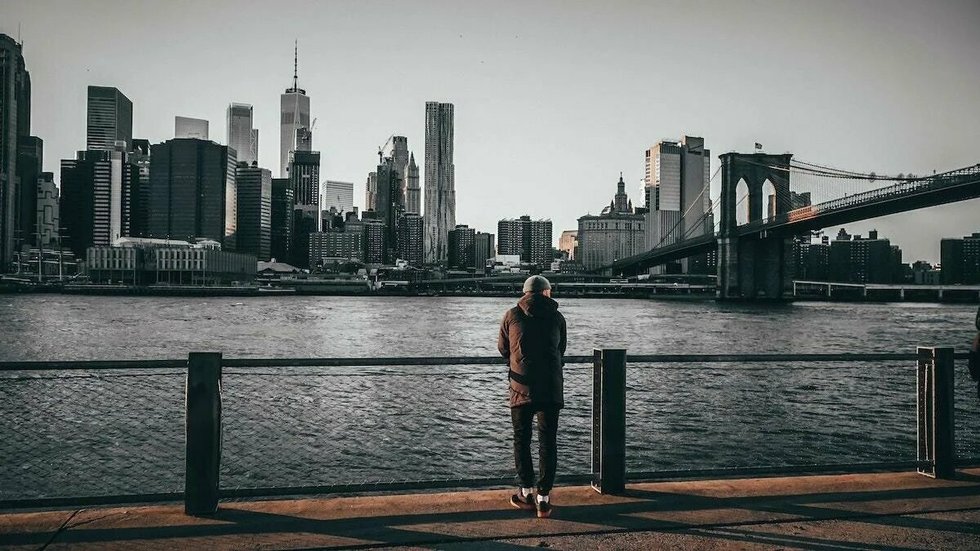 Manhattan New York City With Woman Walking And Carrying Payless