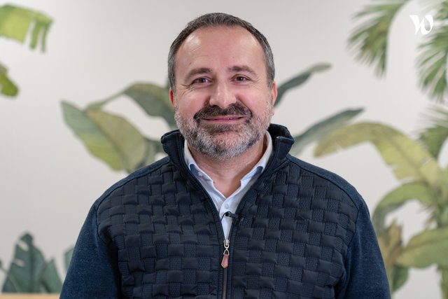 Rencontrez Damien, Manager - In Extenso