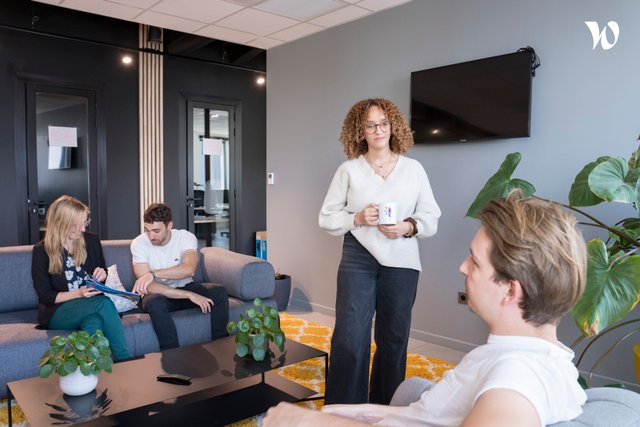 Sofacto devient Frisbii