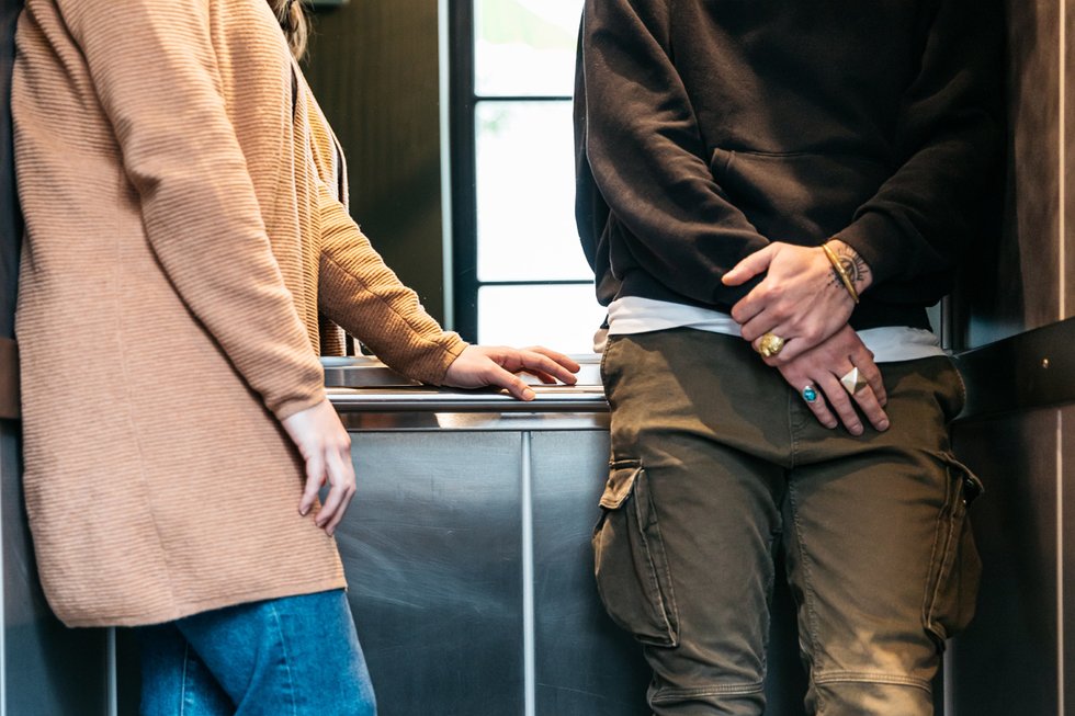 Comment parler à une personne qui nous intimide au travail ?