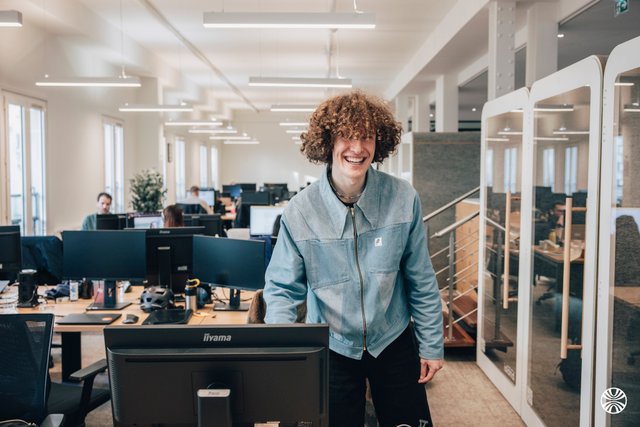 YOUSIGN (soon-to-be YOUTRUST)