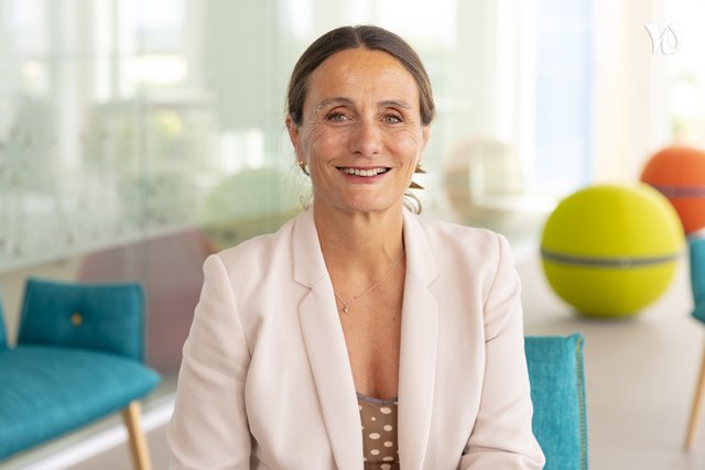 Rencontrez Isabelle, Directrice Générale - CASDEN Banque Populaire