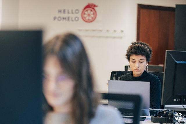 Hello Pomelo