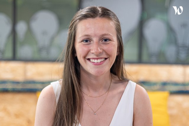 Rencontrez Mathilde, Responsable Communication - DEVOLA GROUP