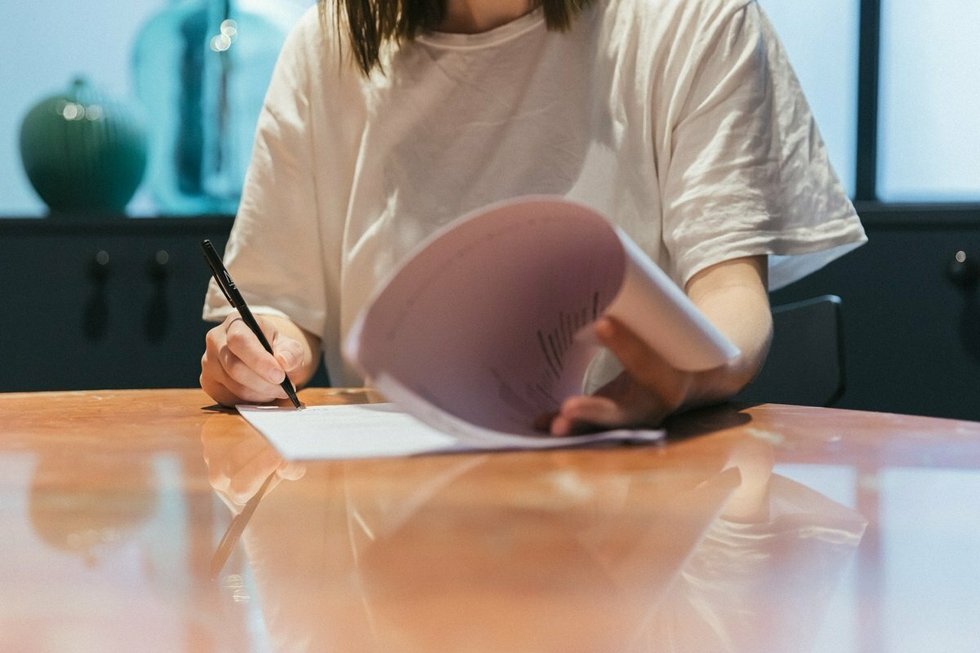 Než se upíšete: Na co si dát pozor před podpisem pracovní smlouvy?