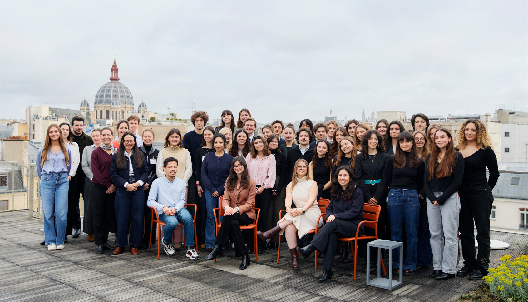 Comprendre le rôle des Directions Juridique et Fiscale au cœur d’une maison de création, c’est saisir comment le droit accompagne chaque projet.