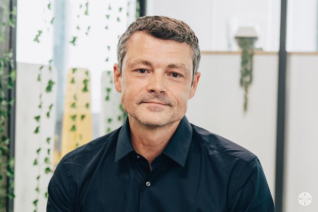 Rencontrez Sébastien, Directeur - CEV GROUP