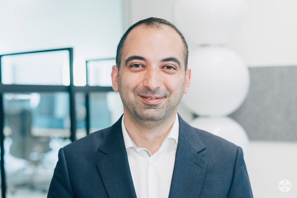 Rencontrez Yassine, Responsable d'activité de validation des marchés - Sfil