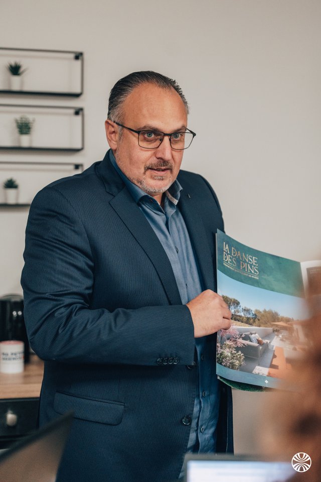 AK ASSOCIES - MAPETITEAGENCE.COM