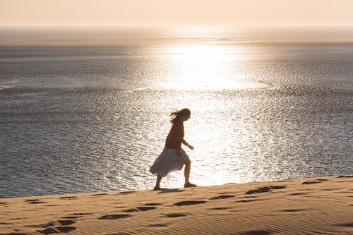 6 mois de boulot vs 2 semaines de vacances : pourquoi le concept est une absurdité !